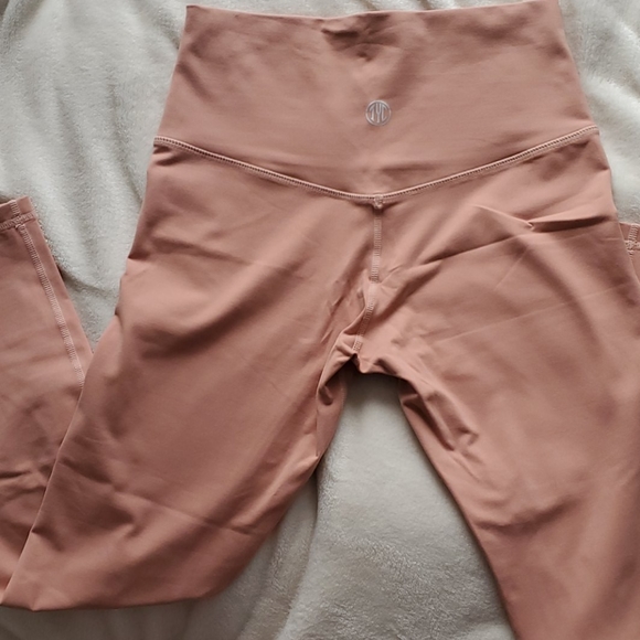 TYC leggings - Picture 2 of 3